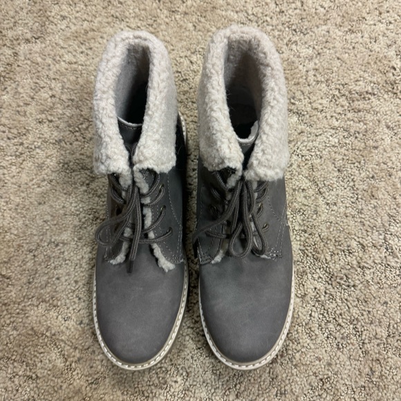 SONOMA Women’s size 10 boots - Picture 2 of 5